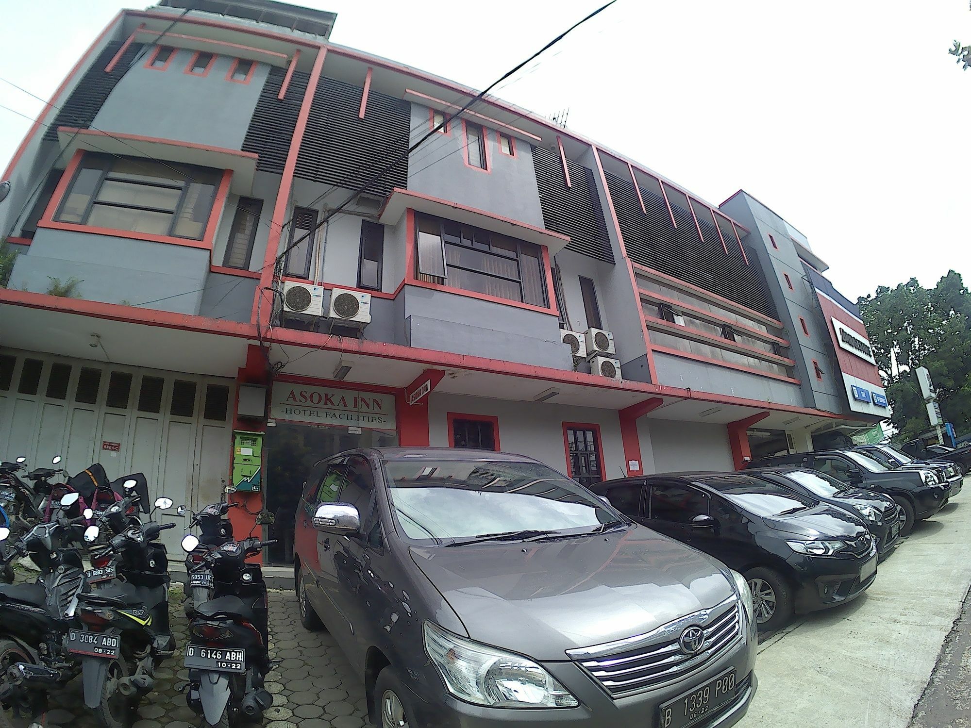Asoka Inn Bandung Extérieur photo